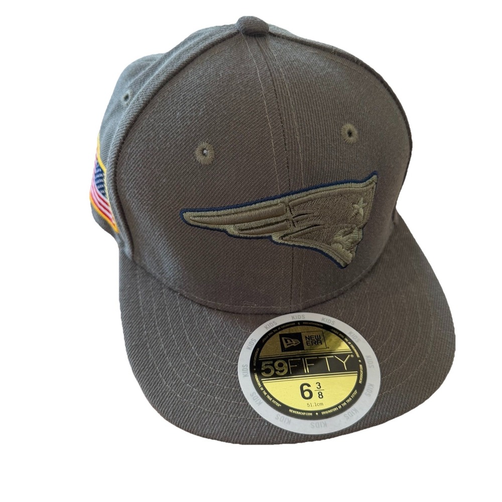 2017 New Era 59Fifty New England Patriots Salute To Service 6 3/8 Fitted Hat